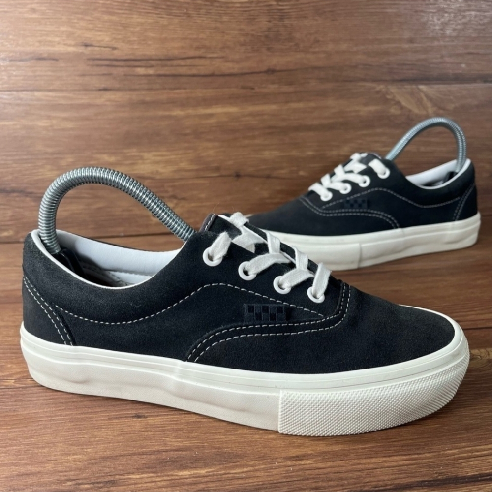 Youth size 5 big boys vans shoes